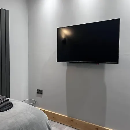 Entire Two Bedroom Guest House & Free Parking Nottingham Esterno foto
