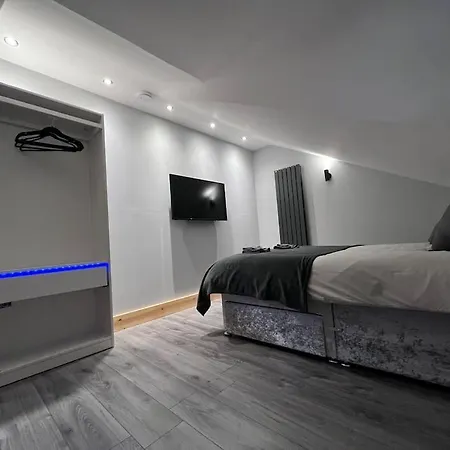 Entire Two Bedroom Guest House & Free Parking Nottingham Esterno foto