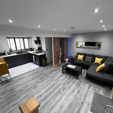 Entire Two Bedroom Guest House & Free Parking Nottingham Esterno foto