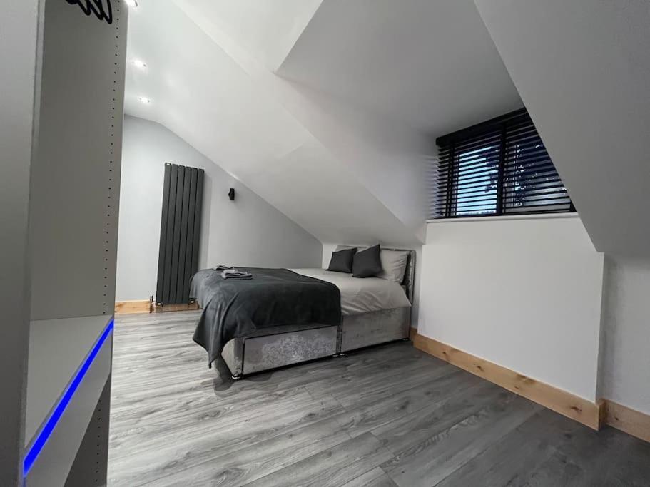 Appartement Entire Two Bedroom & Free Parking