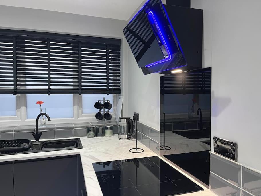 Appartement Entire Two Bedroom & Free Parking
