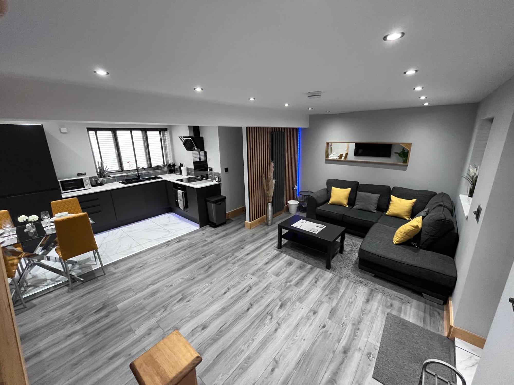 Appartement Entire Two Bedroom & Free Parking *
