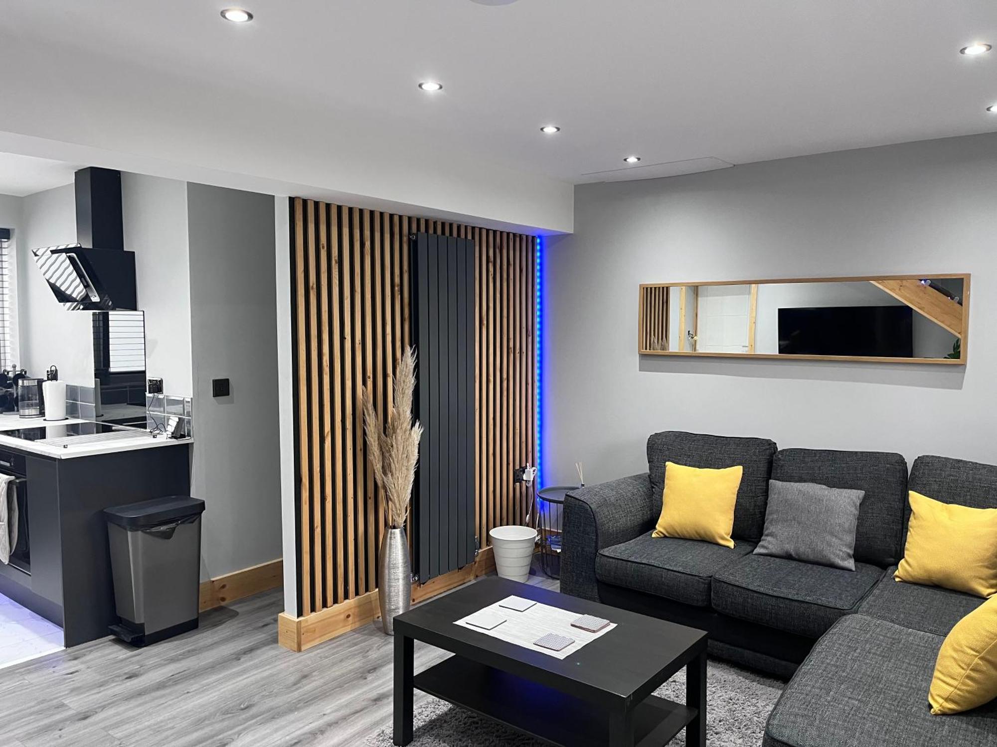 Appartement Entire Two Bedroom & Free Parking *